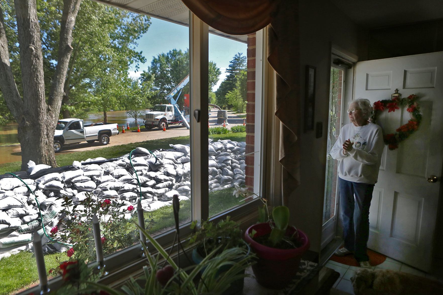 The rising Meramec causes many headaches in Fenton